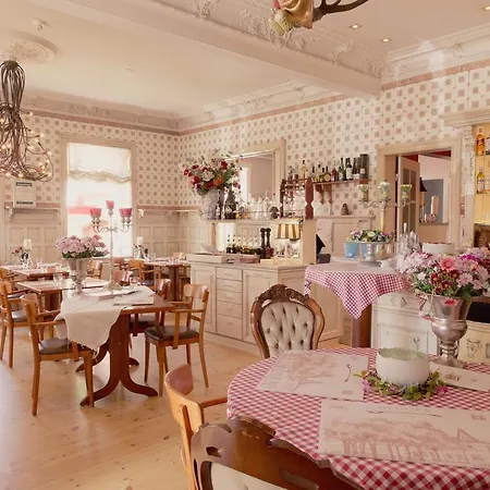 Nocleg ze śniadaniem Heinsens 3*