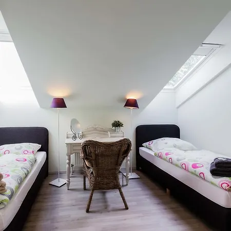 Heinsens Bed & Breakfast 3*